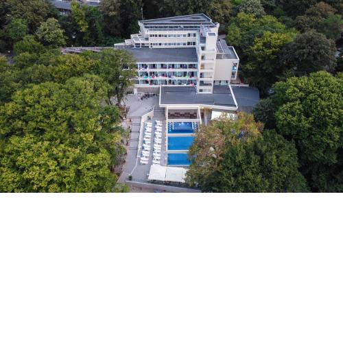 Ariana Hotel