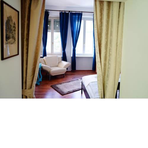 Arnie Apartman
