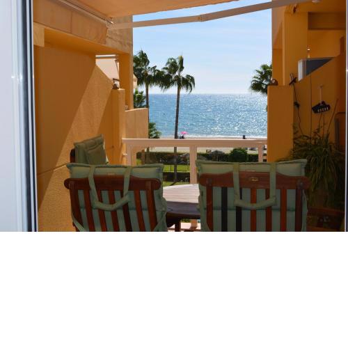 Arruzafa Front Beach - Free Parking