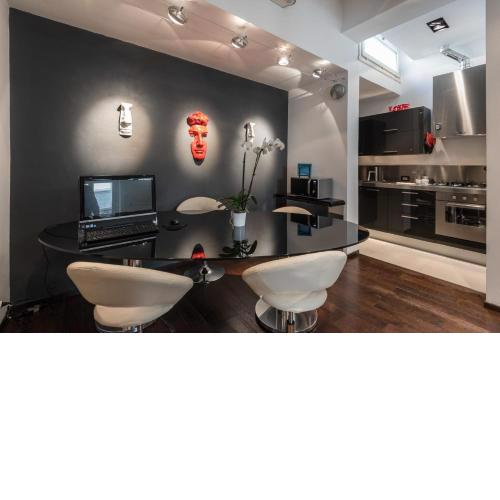 ART GALLERY Apartment in Florence - hosted by Sweetstay