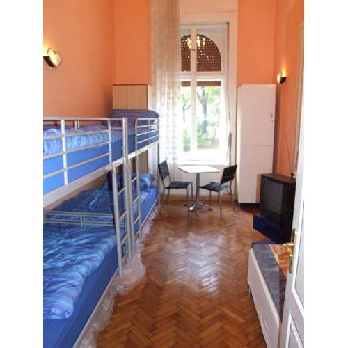 Art Hostel Gallery