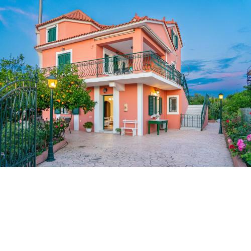 Artemis superb 2 bedroom apartment 700 m away from the beach