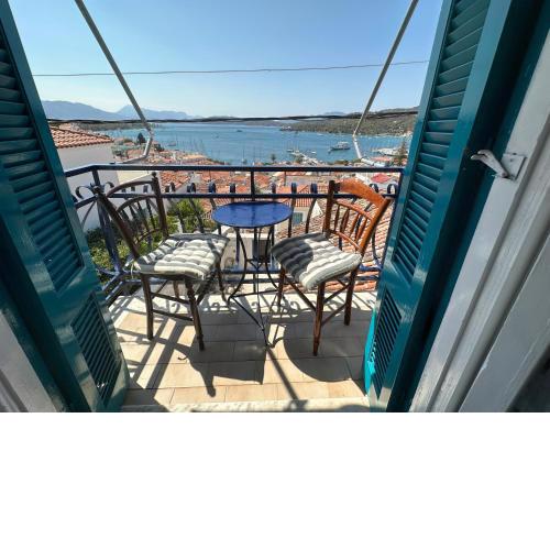 Artiste Poros House