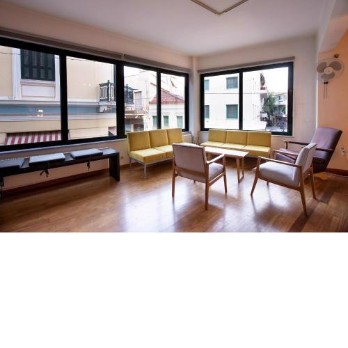 Artistic 2 bedroom apt in Athens centre! LA1