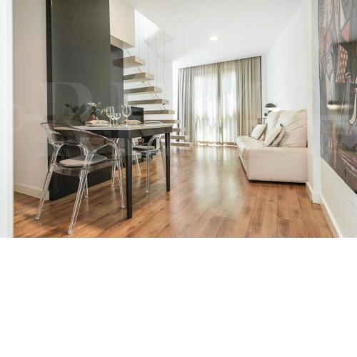 Artistic duplex w/ terrace by Picasso Museum