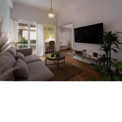 Artistic Retreat in Athens heart