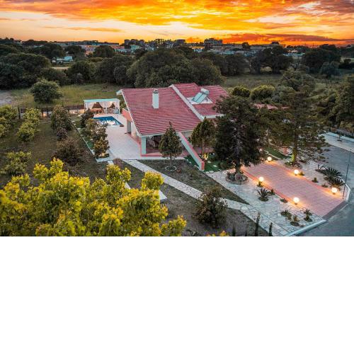 Artzy Villa