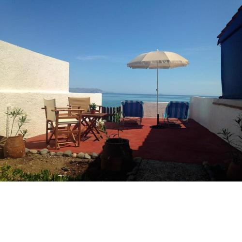 Asteri Traditional Seafront Apartment