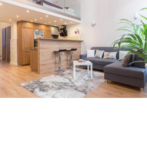 Astoria Designer Apartment