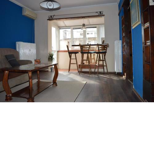 Atelier 9 - Art Mansard Studio