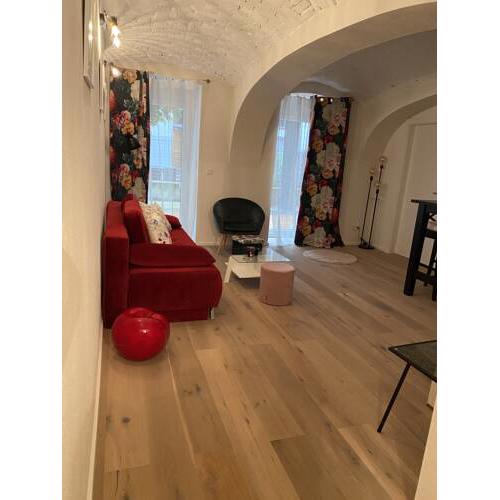 Atelier-Apartment with Garden