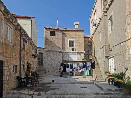 Atento Apartments