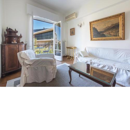 Athenean Classic Apartment at Acropolis Museum & Metro