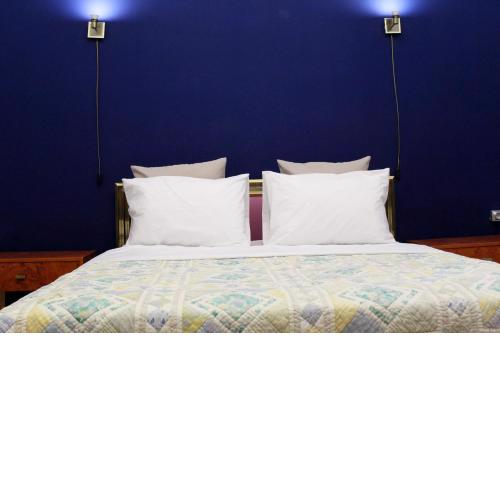 Athens Acropolis Home for 6