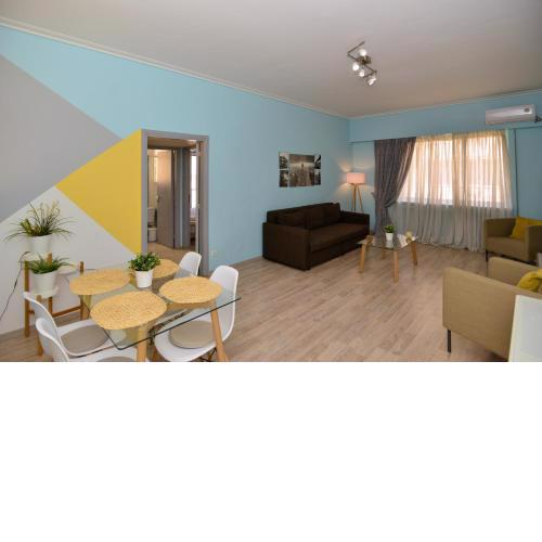 Athens central apartment in front of metro Syntagm