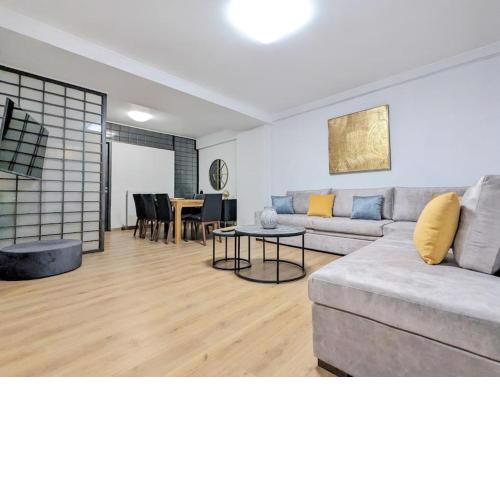 Athens Divas King Suite