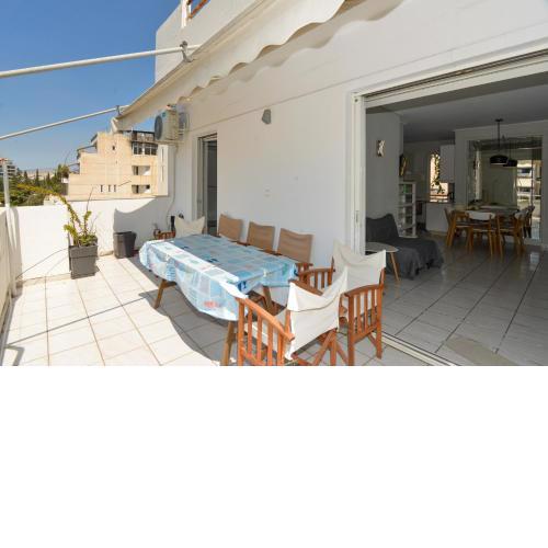 Athens Sunny balcony top floor 1 bdr