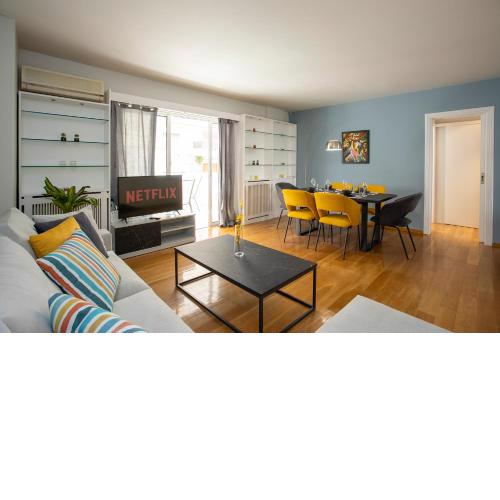 AthensBlues Kolonaki 2 Bedroom with Car Park