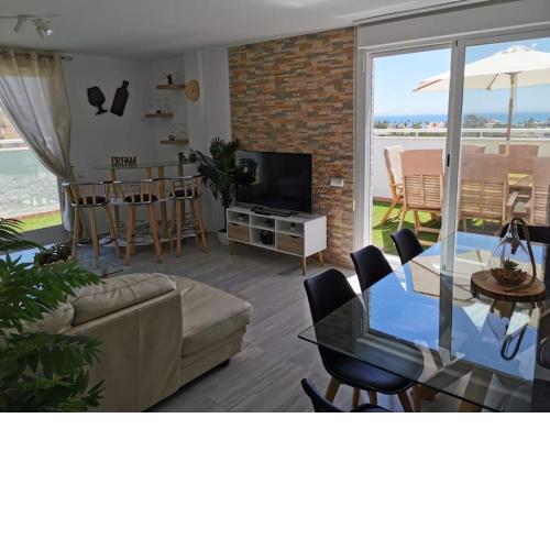 Ático 4 dormitorios cerca de la playa con gran terraza y 2 parkings