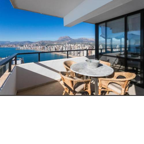 ATICO BENIDORM PLANTA 25