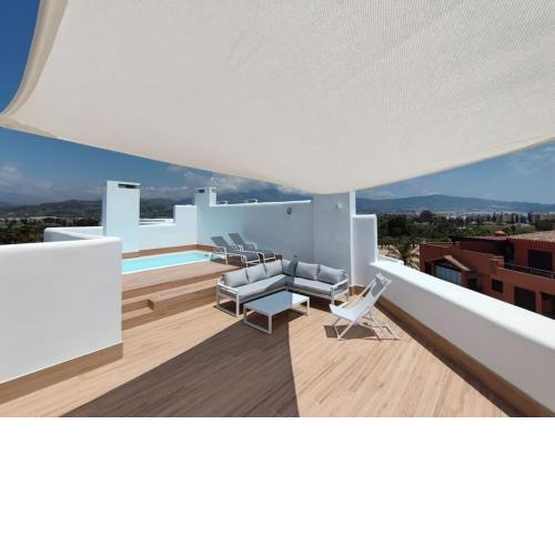 Ático con piscina privada