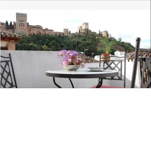 Atico con terracita y vistas Alhambra, centro
