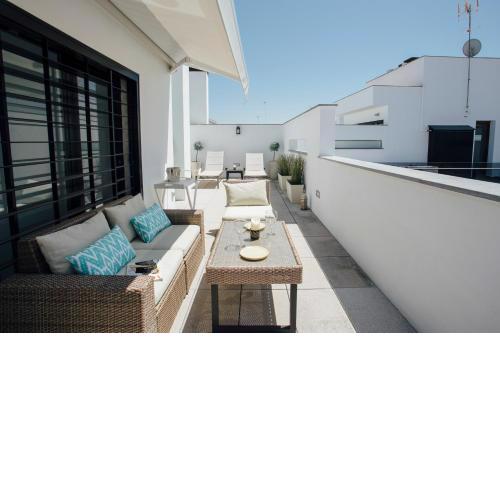 Ático con terraza- 1D1B- Corral del Rey