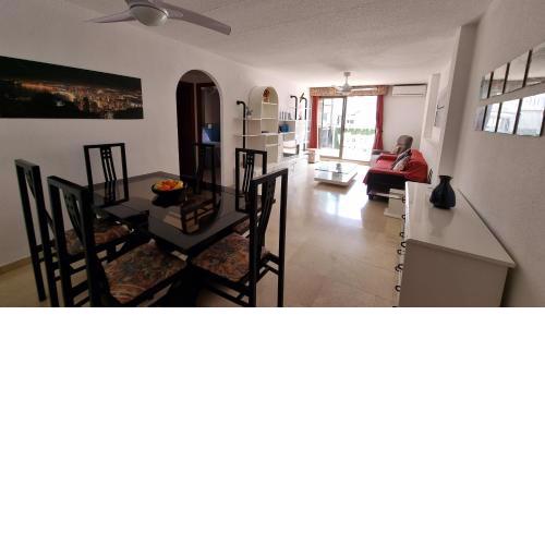 Ático con terraza y 2 habitaciones en casco antiguo