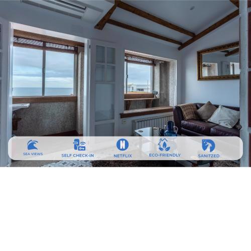 Ático con terraza y vistas al mar.