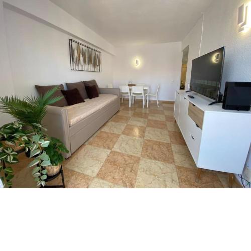 Ático c/vistas, recep. 24 hs, piscinas y parking