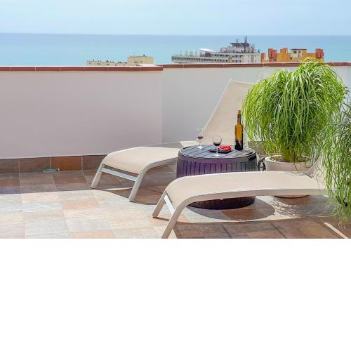 Atico Duplex con vistas al mar. Dos plazas de garaje
