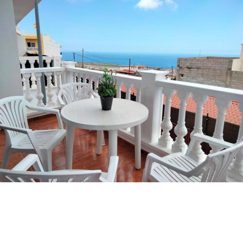 Atlantic View Los Menores