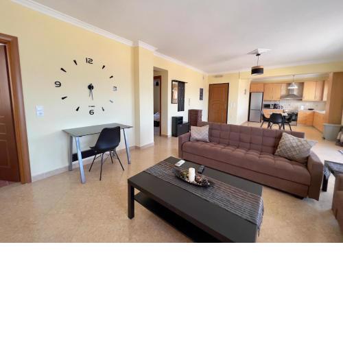 Atrium Luxurious Sea View Apartment