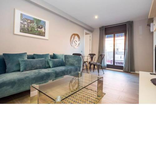 Attic w/th terrace well conected to the centre
