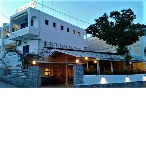 Attica Hotel Ephie