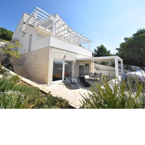 Attractive Apartment in Sibenik with Private Garden