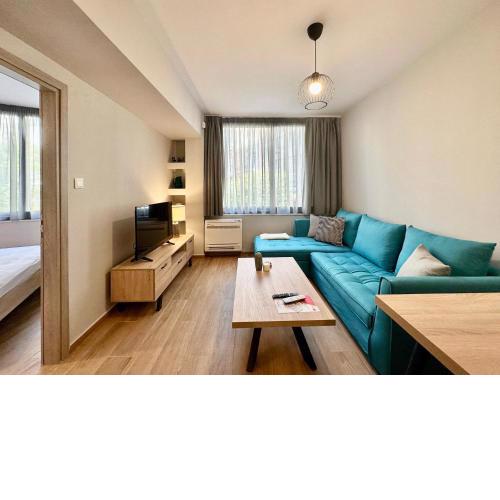 #Aura Apartments & Suites V6