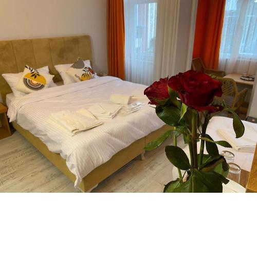 AURA HOTEL