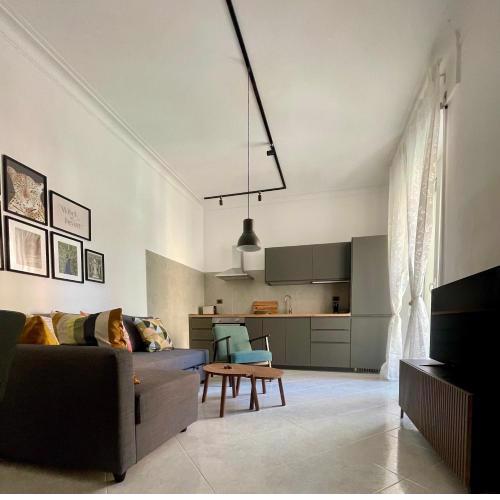 Aurelia's Hideaway, Near Vatican