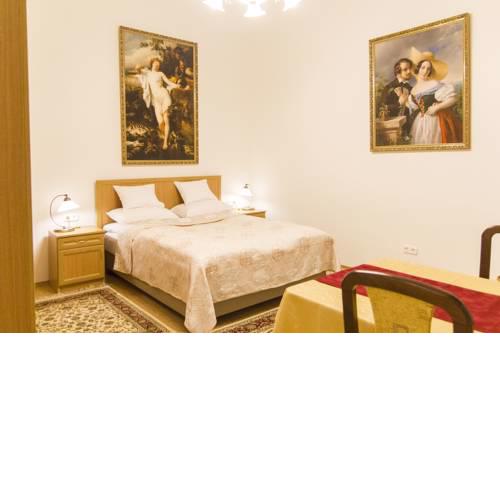 Authentic Klauzal Apartment