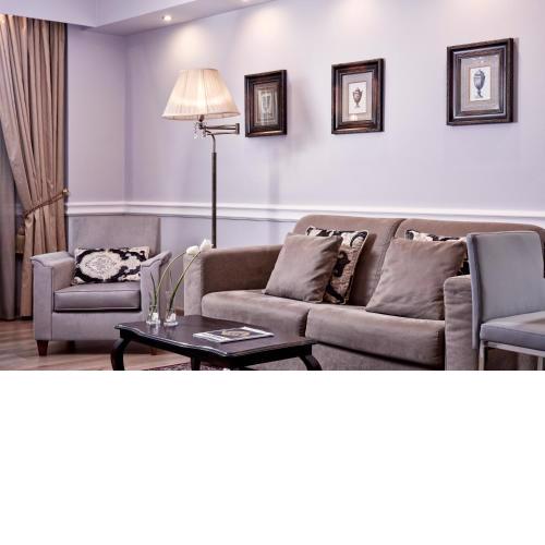 Ava Hotel and Suites