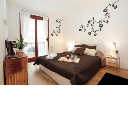 Avantgarde Apartments