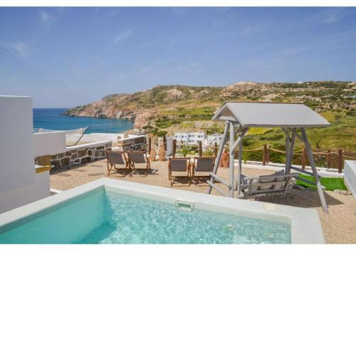 Avgerinos Deluxe Rooms