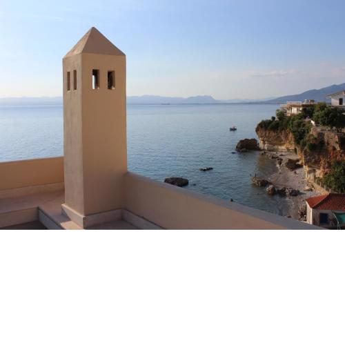 Avia Holiday Homes