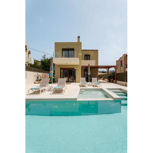 Avidianos' -Family Perfect- Residence