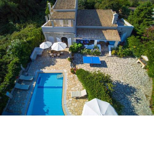 Avlaki Beach House,stylish villa in Kassiopi