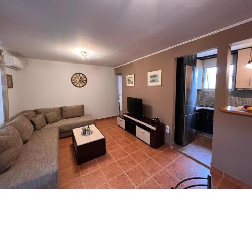 Avli Cottage