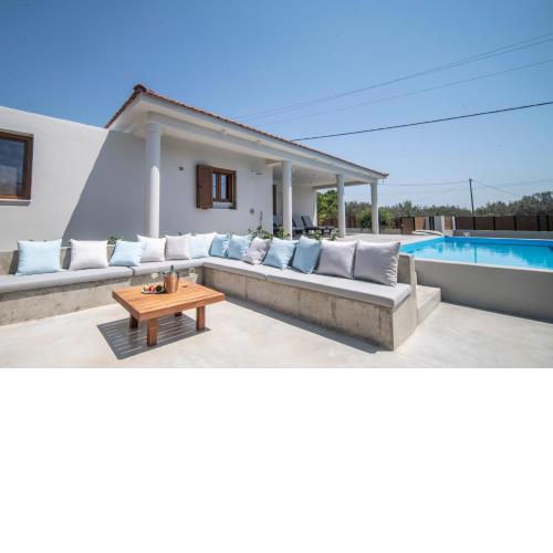 Avli Guest House