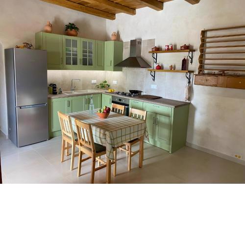 Avli House Vori