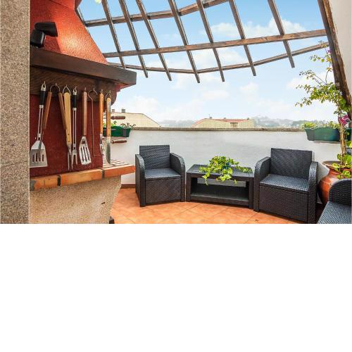 Awesome Apartment In A Pobra Do Caramial With Wifi And 3 Bedrooms